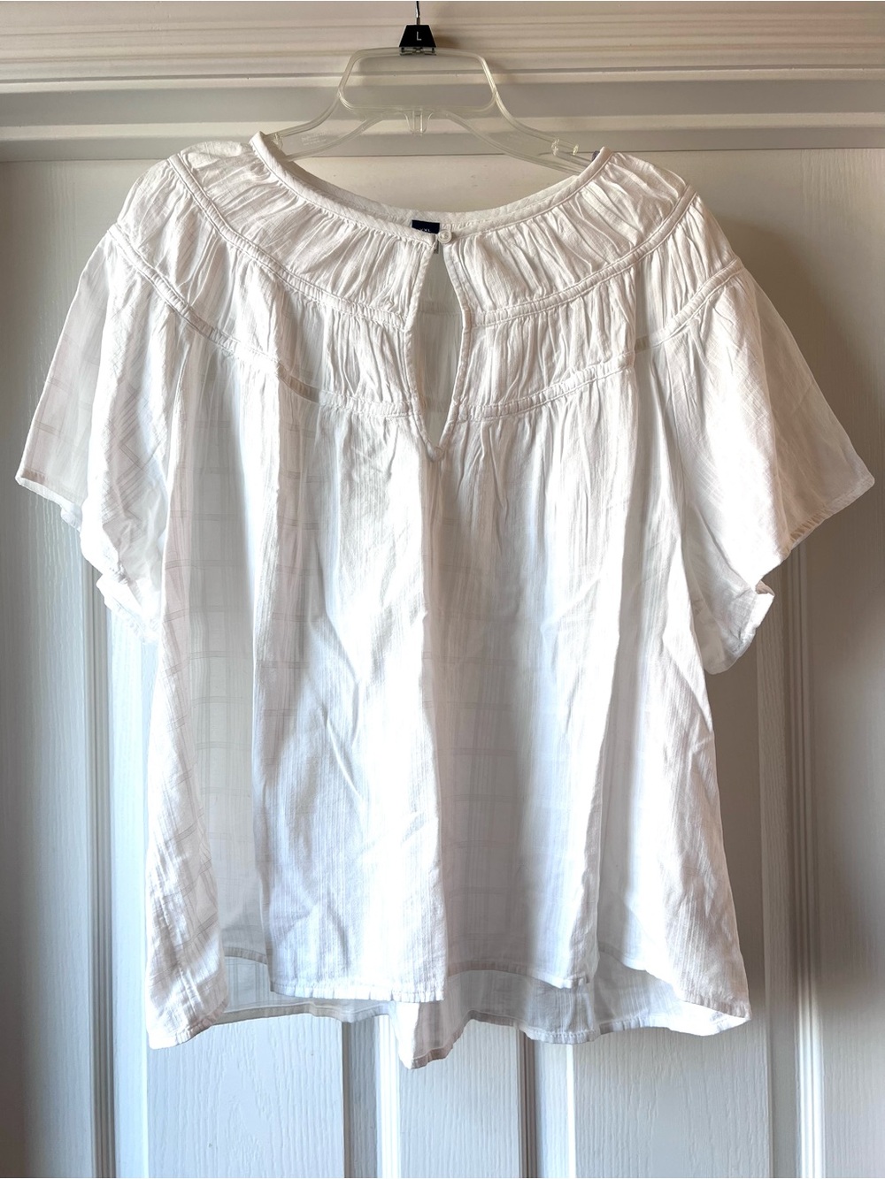 Old Navy White Blouse XXL